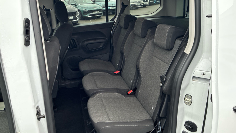 Vauxhall Combo Life 100kW Ultimate 52kWh 5dr Auto Electric Estate